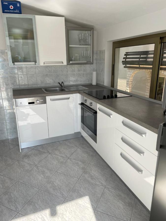 Casa Estancia Apartment Njivice Esterno foto