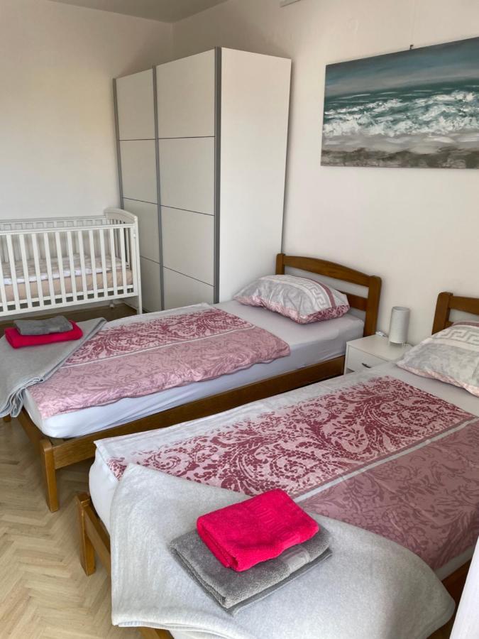Casa Estancia Apartment Njivice Esterno foto